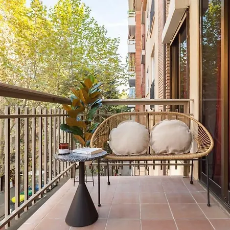 Sagrada Familia Cozy 3 Bedroom With Balcony Barcelone