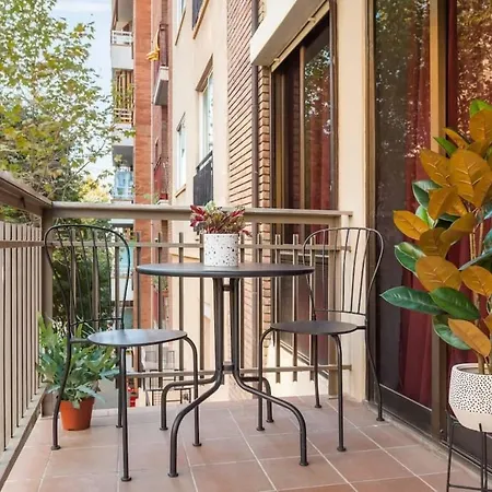 Sagrada Familia Cozy 3 Bedroom With Balcony Appartement *